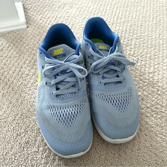 NIKE Free Runs Youth 7 - Picture 2 of 8